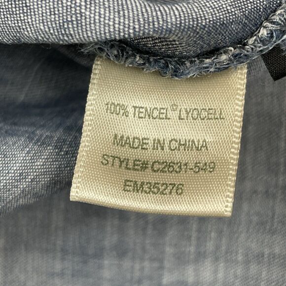 Anthropologie Cloth & Stone Top Size Medium Split Back Chambray Roll Tab Sleeve - Picture 8 of 9